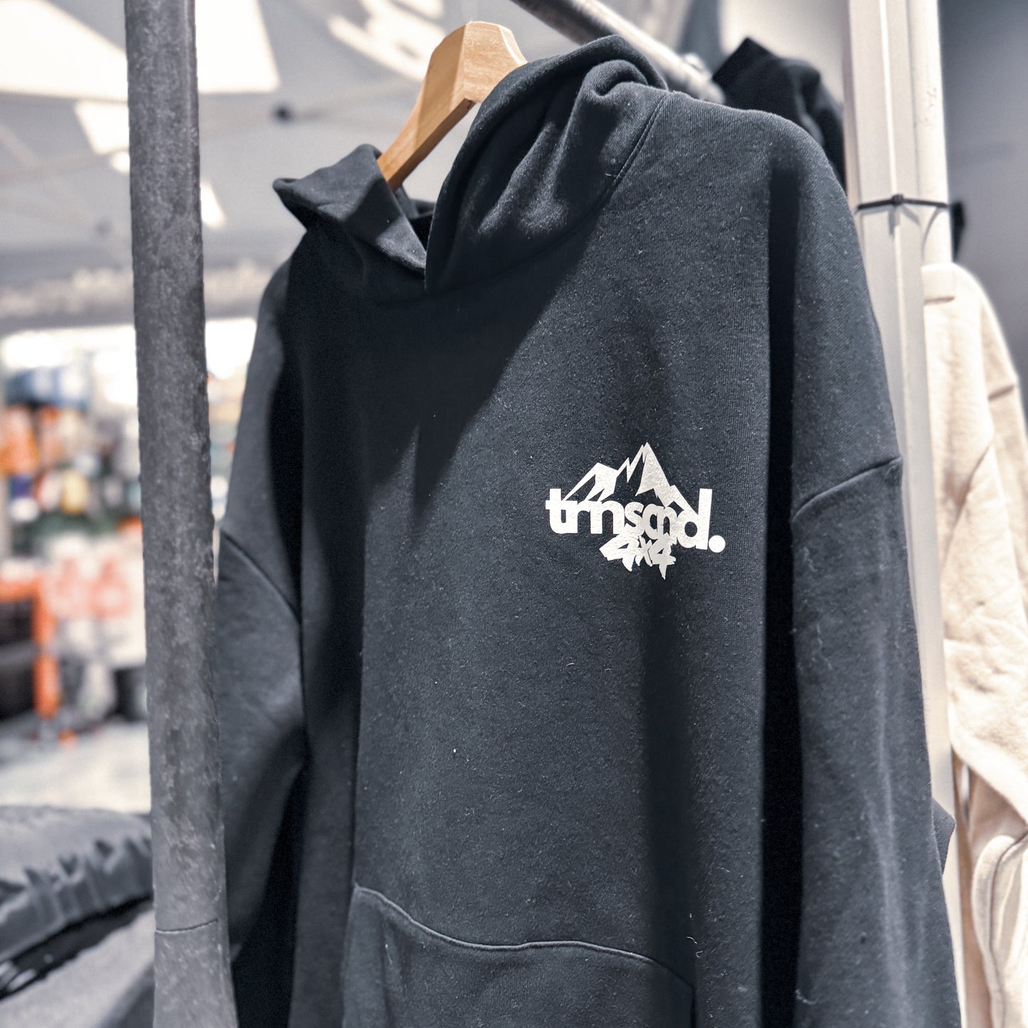 4x4 DIVISION HOODIE // BLACK