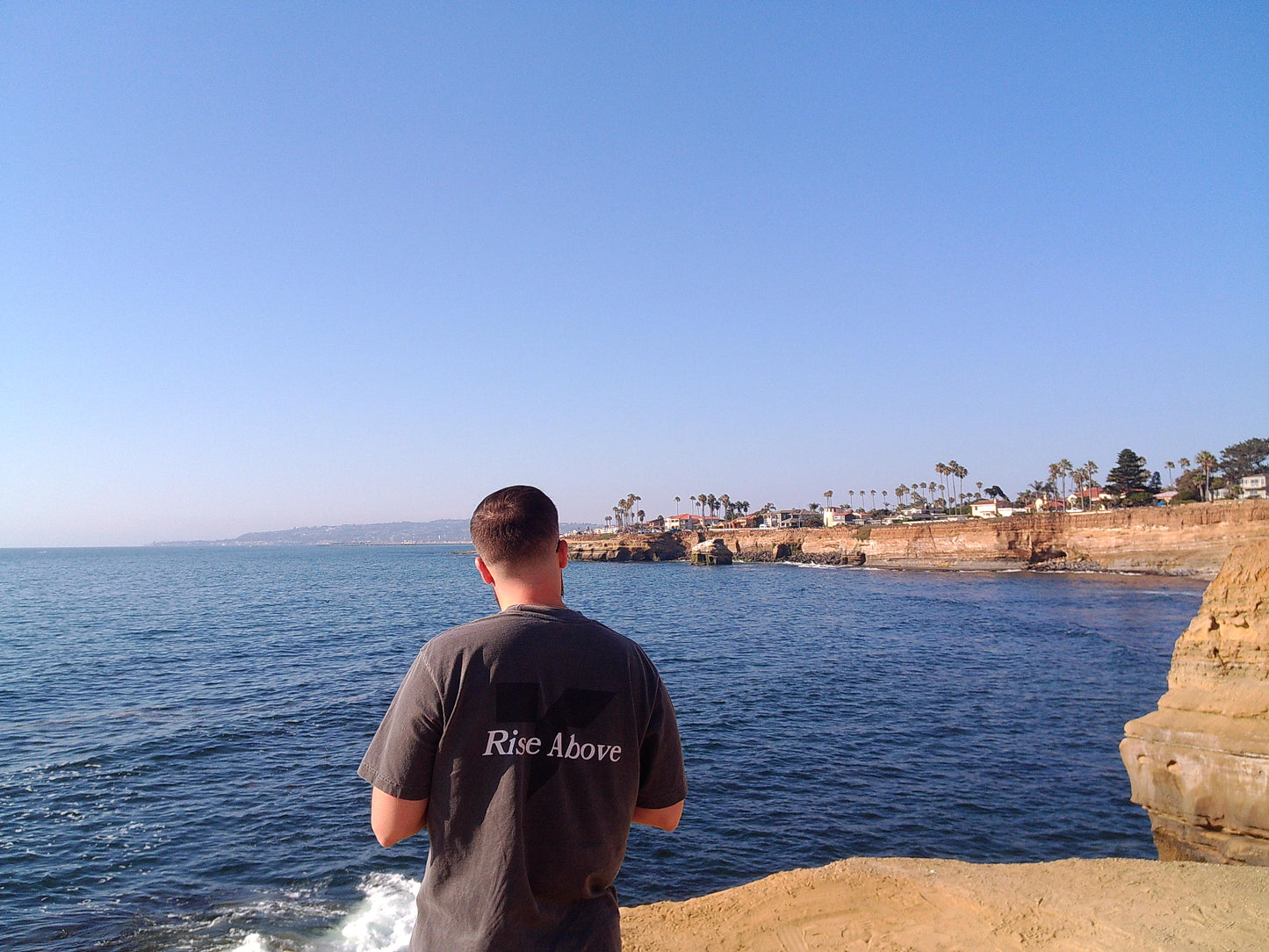 RISE ABOVE TEE // GREY